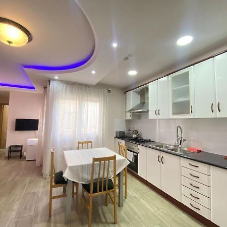 Entire New Apartment 20' From Barcelona Сабадель Екстер'єр фото